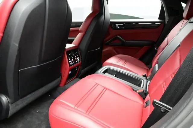 2023 Porsche Cayenne Turbo GT