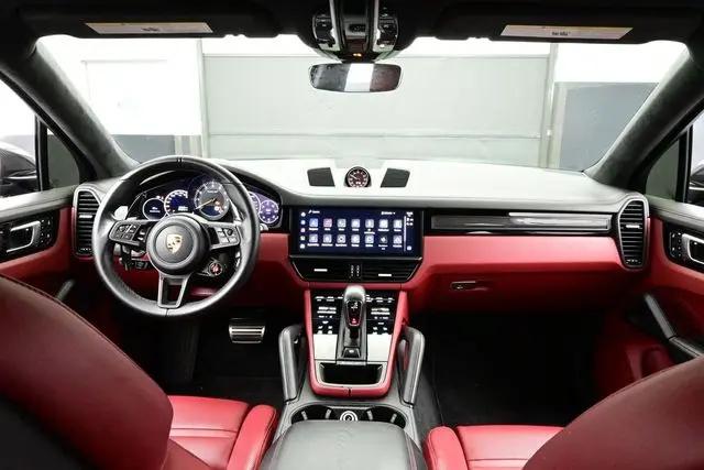 2023 Porsche Cayenne Turbo GT