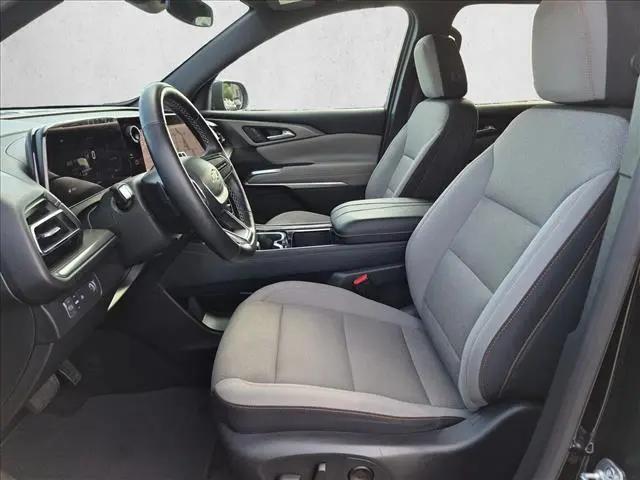 2025 Chevrolet Traverse FWD LT