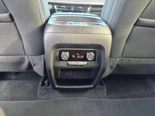 2025 Chevrolet Traverse FWD LT