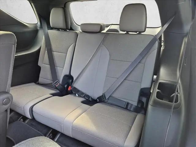 2025 Chevrolet Traverse FWD LT