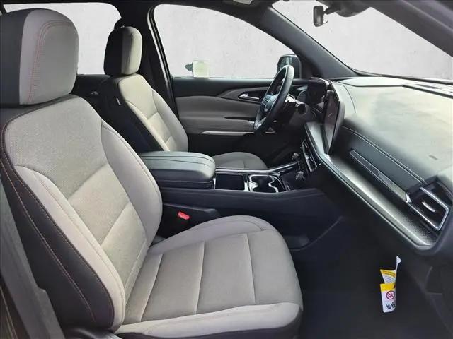 2025 Chevrolet Traverse FWD LT