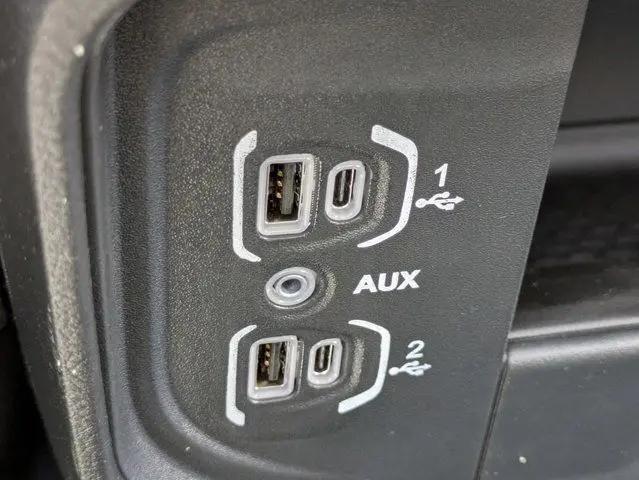 2026 Ram 3500 Tradesman/Big Horn