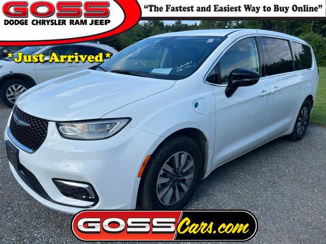 2024 Chrysler Pacifica Hybrid Select for sale in South Burlington, VT