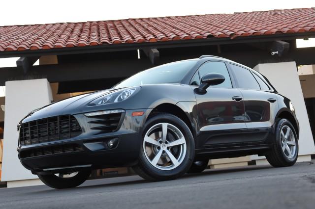 2017 Porsche Macan Unknown