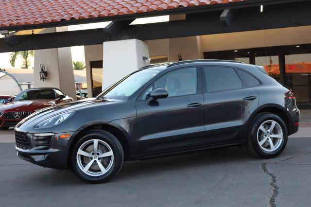 2017 Porsche Macan Unknown