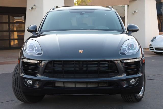2017 Porsche Macan Unknown