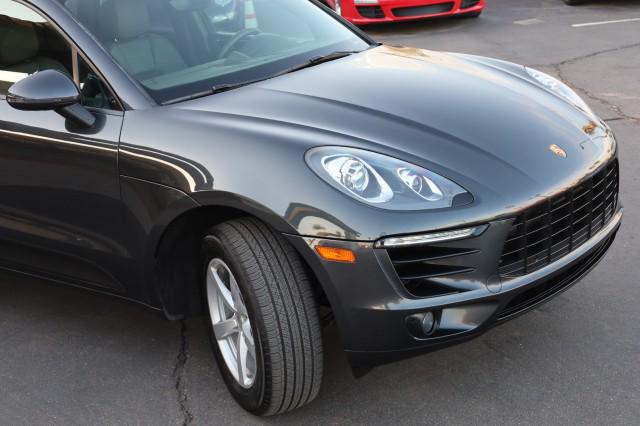 2017 Porsche Macan Unknown