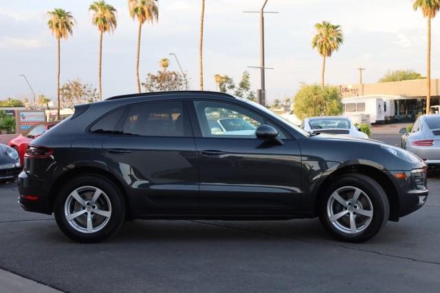 2017 Porsche Macan Unknown