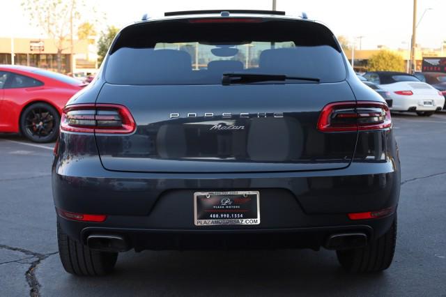 2017 Porsche Macan Unknown