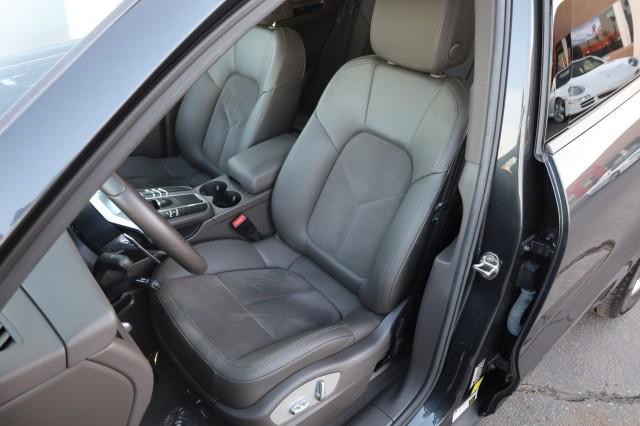 2017 Porsche Macan Unknown