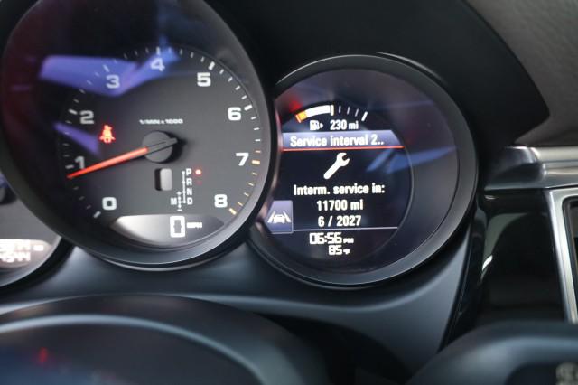 2017 Porsche Macan Unknown