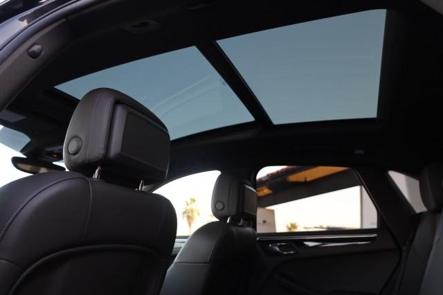 2017 Porsche Macan Unknown