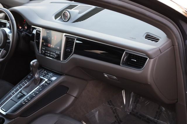 2017 Porsche Macan Unknown
