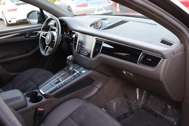 2017 Porsche Macan Unknown