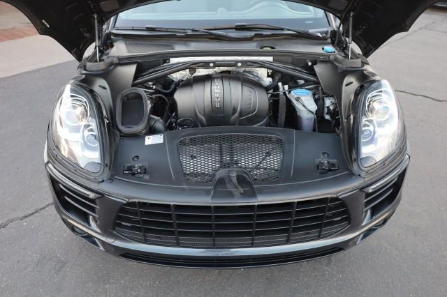 2017 Porsche Macan Unknown