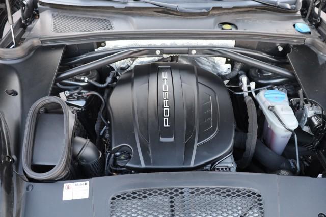 2017 Porsche Macan Unknown