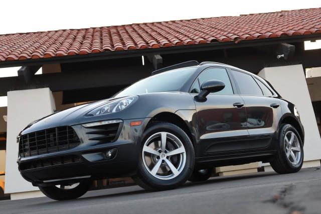 2017 Porsche Macan Unknown