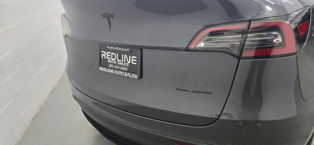 2022 Tesla Model Y Long Range Dual Motor All-Wheel Drive
