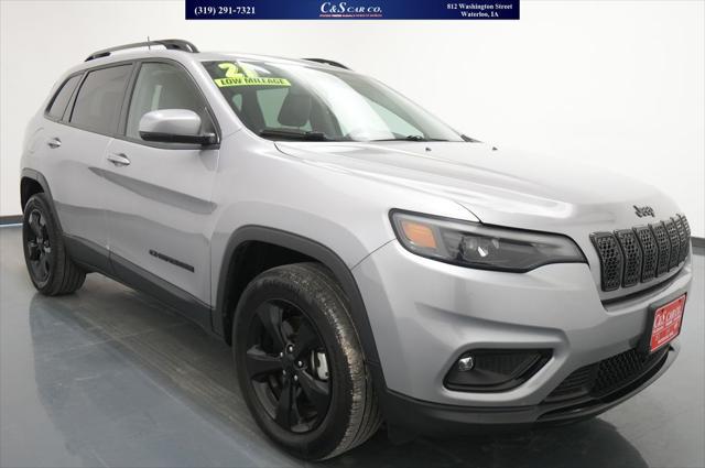 2021 Jeep Cherokee Altitude 4x4 for sale in WATERLOO, IA