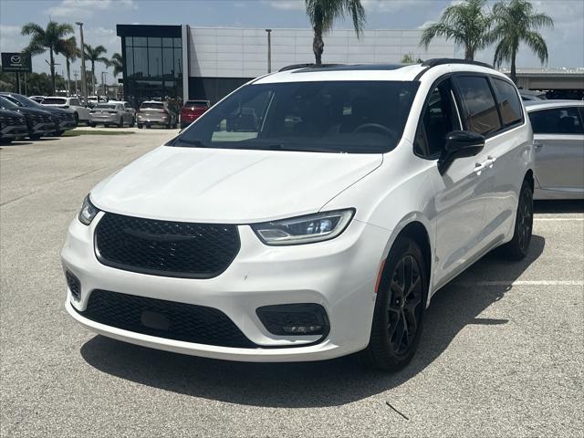 2023 Chrysler Pacifica Limited AWD
