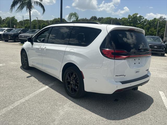 2023 Chrysler Pacifica Limited AWD