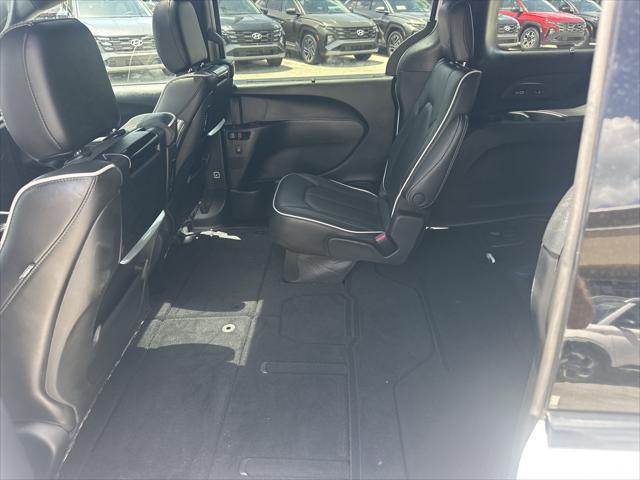 2023 Chrysler Pacifica Limited AWD