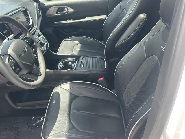 2023 Chrysler Pacifica Limited AWD