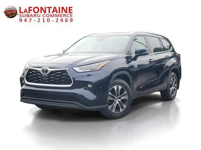 2022 Toyota Highlander XLE for sale in Commerce Charter Twp, MI