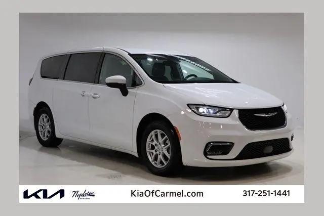 2023 Chrysler Pacifica Touring L for sale in Indianapolis, IN