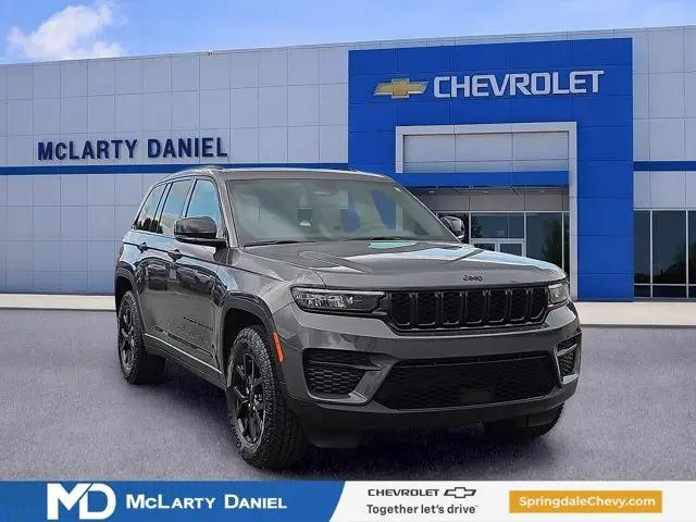 2024 Jeep Grand Cherokee Altitude 4x4 for sale in Springdale, AR