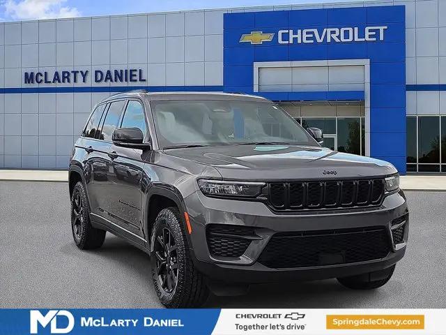 2024 Jeep Grand Cherokee Altitude 4x4 for sale in Springdale, AR