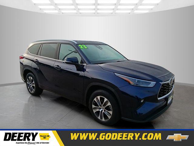 2023 Toyota Highlander XLE for sale in Pleasant Hill, IA