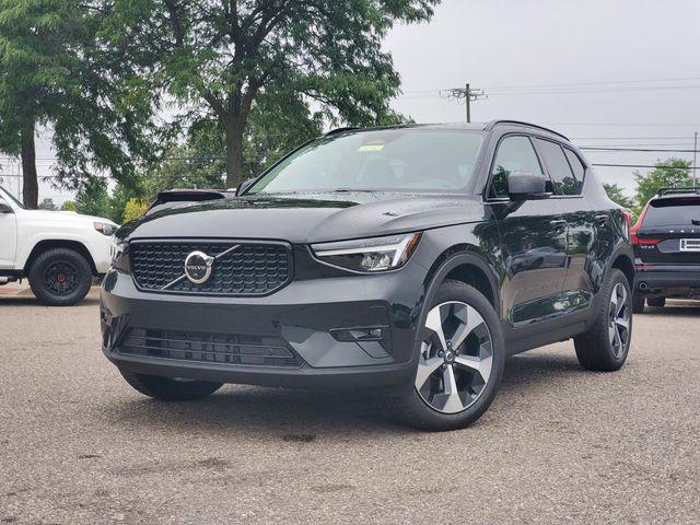 2026 Volvo XC40 Plus, B5 AWD Gas (mild hybrid), Dark for sale in Farmington Hills, MI