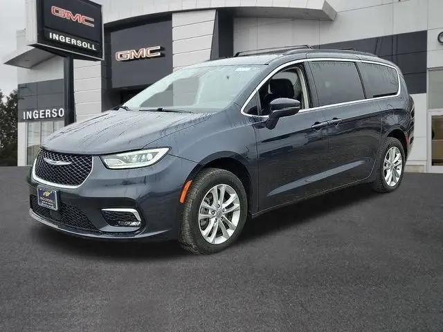 2021 Chrysler Pacifica Touring AWD