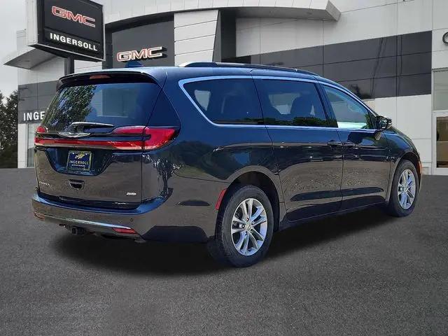 2021 Chrysler Pacifica Touring AWD