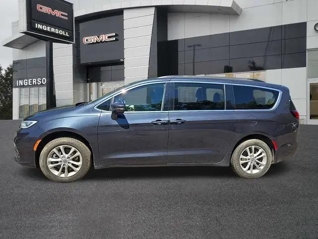 2021 Chrysler Pacifica Touring AWD