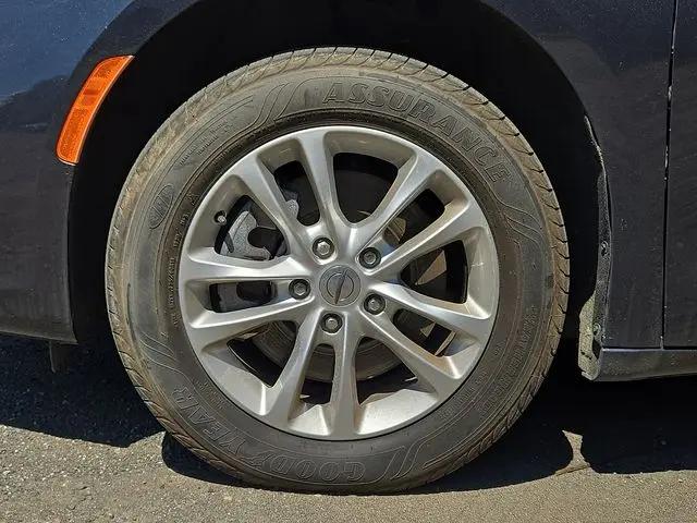 2021 Chrysler Pacifica Touring AWD