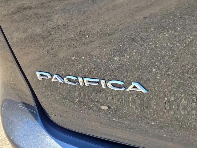 2021 Chrysler Pacifica Touring AWD
