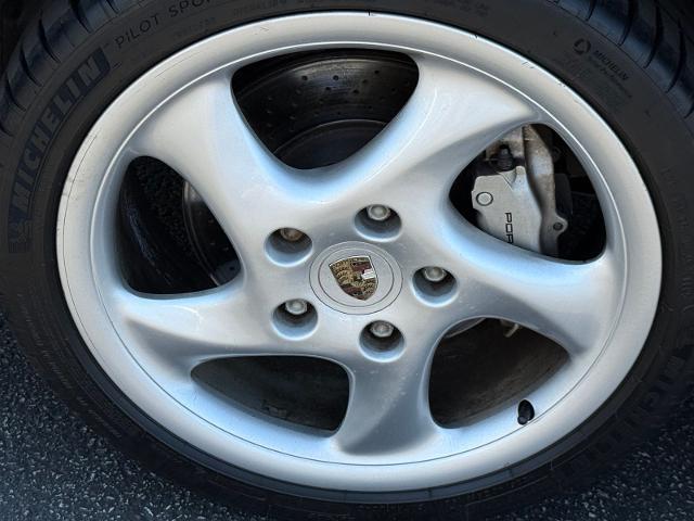 2001 Porsche 911 Carrera