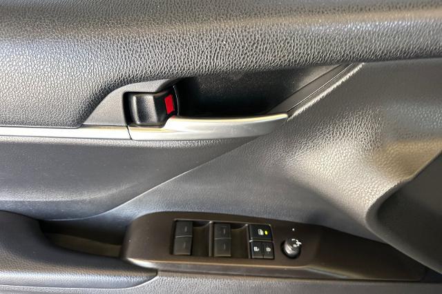 2021 Toyota Camry LE Hybrid