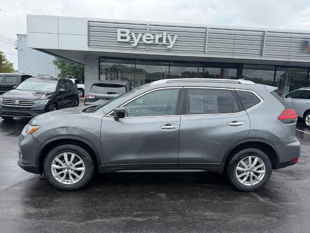 2017 Nissan Rogue SV for sale in Louisville, KY