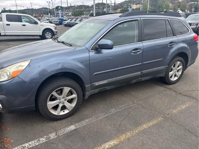 2013 Subaru Outback 2.5i Premium for sale in Roseburg, OR