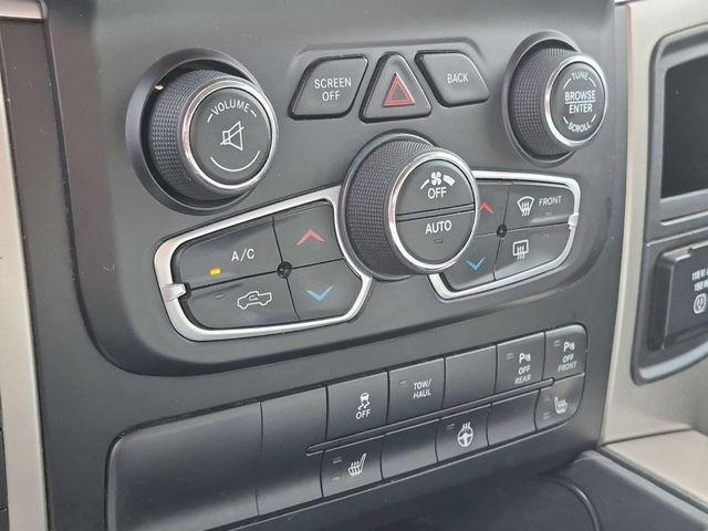 2017 Ram 1500 Big Horn Crew Cab 4x4 5'7" Box
