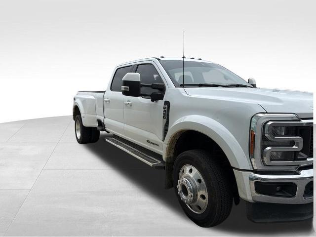 2023 Ford F-450 LARIAT