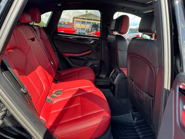 2020 Porsche Macan Base