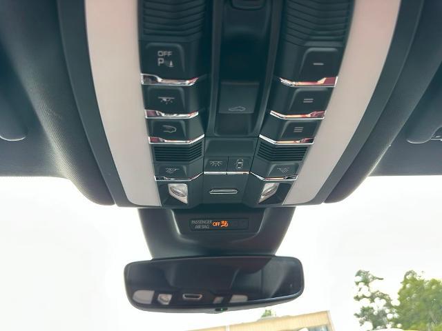 2020 Porsche Macan Base