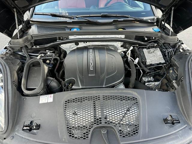 2020 Porsche Macan Base