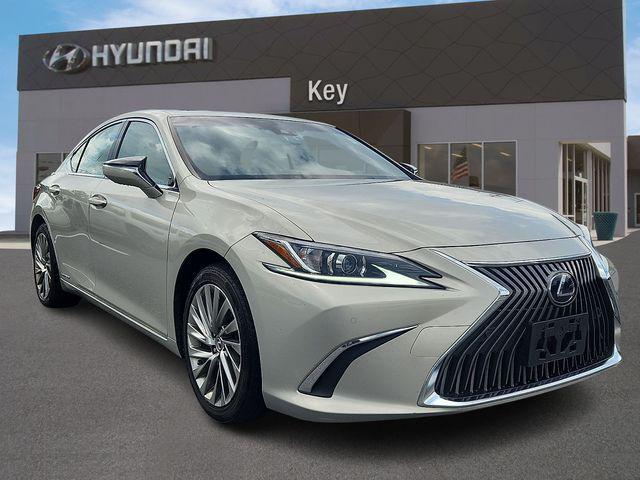 2019 Lexus ES 300h Luxury for sale in Salem, NH