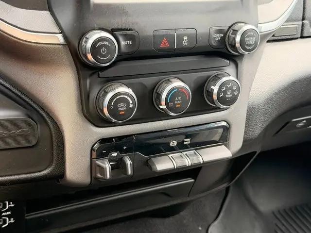 2024 Ram 3500 Big Horn Crew Cab 4x4 8 Box